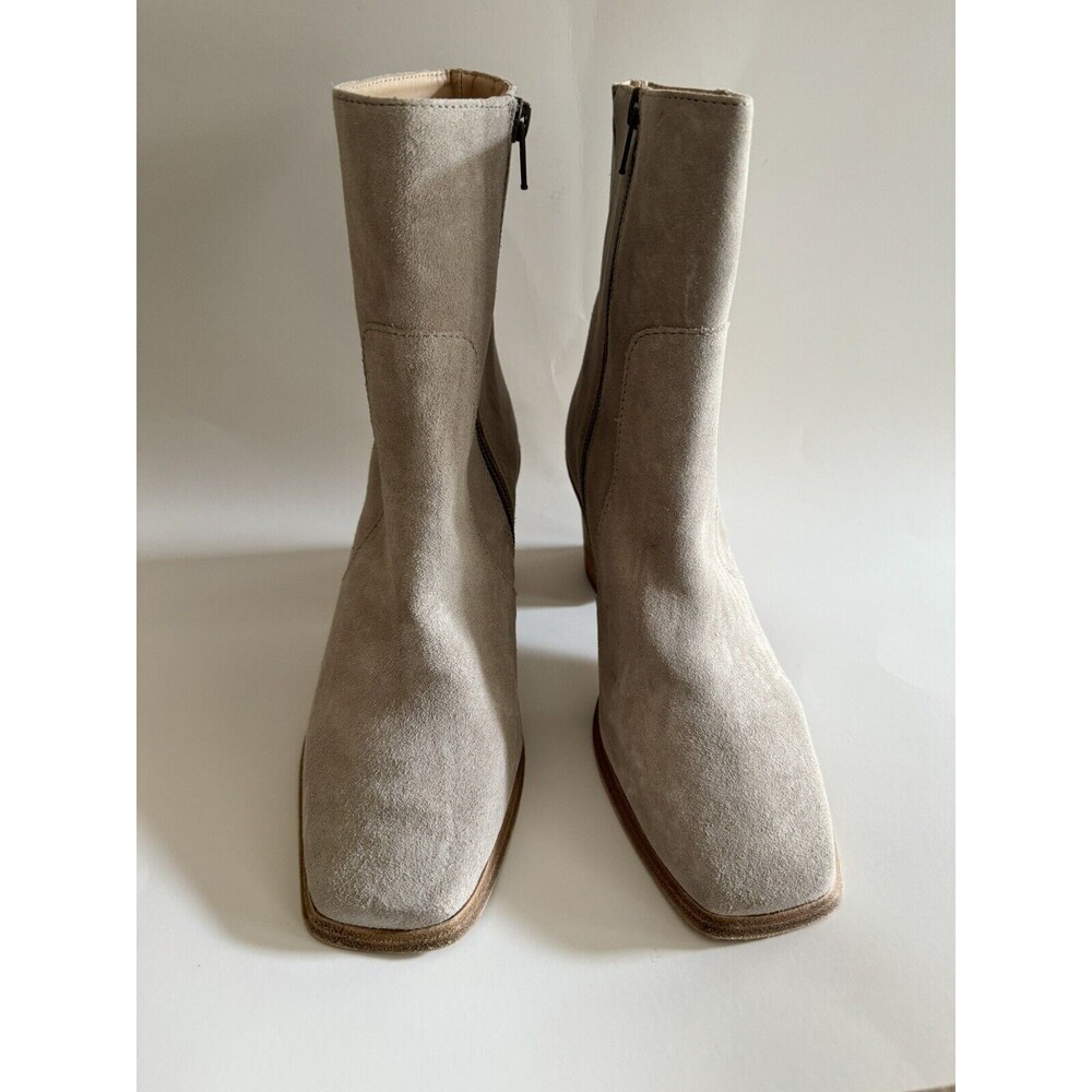 NWOT Andre Assous Grey Suede Leather Booties Women’s Size 6 Square Toe
